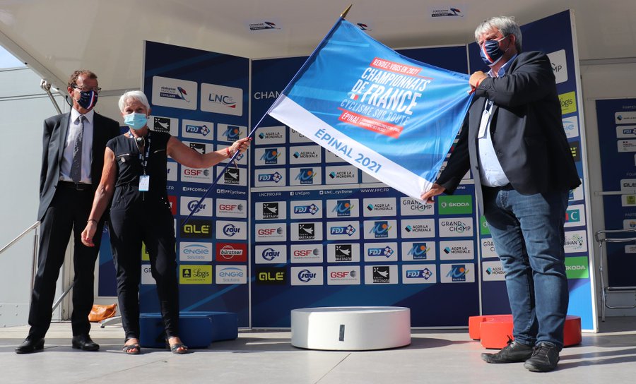 Les #Championnats de #France de #cyclisme sur #route 2020 : Clap de fin ! Rendez-vous à Epinal en 2021 !
#CFC2020 #grandchamp2020 <a href="/ffcyclisme/">FFC</a> <a href="/loigCG/">Loïg Chesnais-Girard</a> <a href="/regionbretagne/">Région Bretagne</a> <a href="/GMVagglo/">GMVagglomeration</a> <a href="/VilledEpinal/">Ville d'Epinal</a> #UCI_cycling #Epinal2021