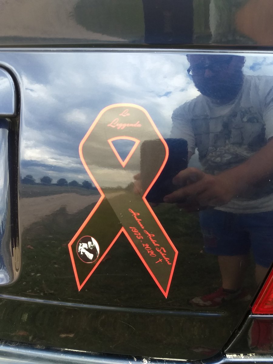 BennyWeber91's tweet photo. Andreas Schubert fährt jetzt immer bei mir mit ☺️
#Andreasschubert
#Autohofberg
#Aufkleber
#Restandpeace
#Audi https://t.co/ztdHIuhblc