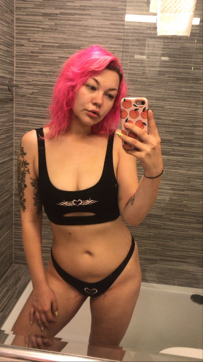 peachyprinxess's tweet photo. young dumb and filled with cum x https://t.co/z2D8B7HrjW
