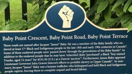 CBCToronto's tweet photo. Someone left plaques around Toronto that tell the slave-owning pasts of prominent historical families https://t.co/z2OVt2MK5e https://t.co/KhPBtNXwi8