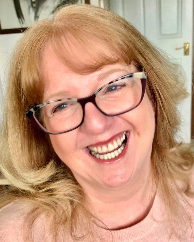 Boss Birds Improv Comedy Team (@bbcit_) on Twitter photo Meet the team!
Introducing Angela Langley!
Ange became a Boss Bird in March after stepping in last minute to perform in our show before lockdown, Periscope Up.
Ange started improv in 2017 <a href="/LivComedyimprov/">Liverpoolcomedyimpro</a>. She is also part of <a href="/BCI_Liverpool/">Broken Chair Improv</a> & has advanced in long form improv! Meet the team!
Introducing Angela Langley!
Ange became a Boss Bird in March after stepping in last minute to perform in our show before lockdown, Periscope Up.
Ange started improv in 2017 <a href="/LivComedyimprov/">Liverpoolcomedyimpro</a>. She is also part of <a href="/BCI_Liverpool/">Broken Chair Improv</a> & has advanced in long form improv!
