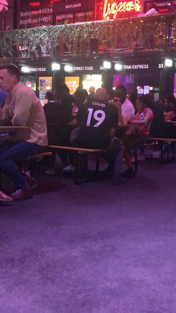 WolfOFIndex's tweet image. There’s always one 🤣 #UCLfinal #PSGBayern