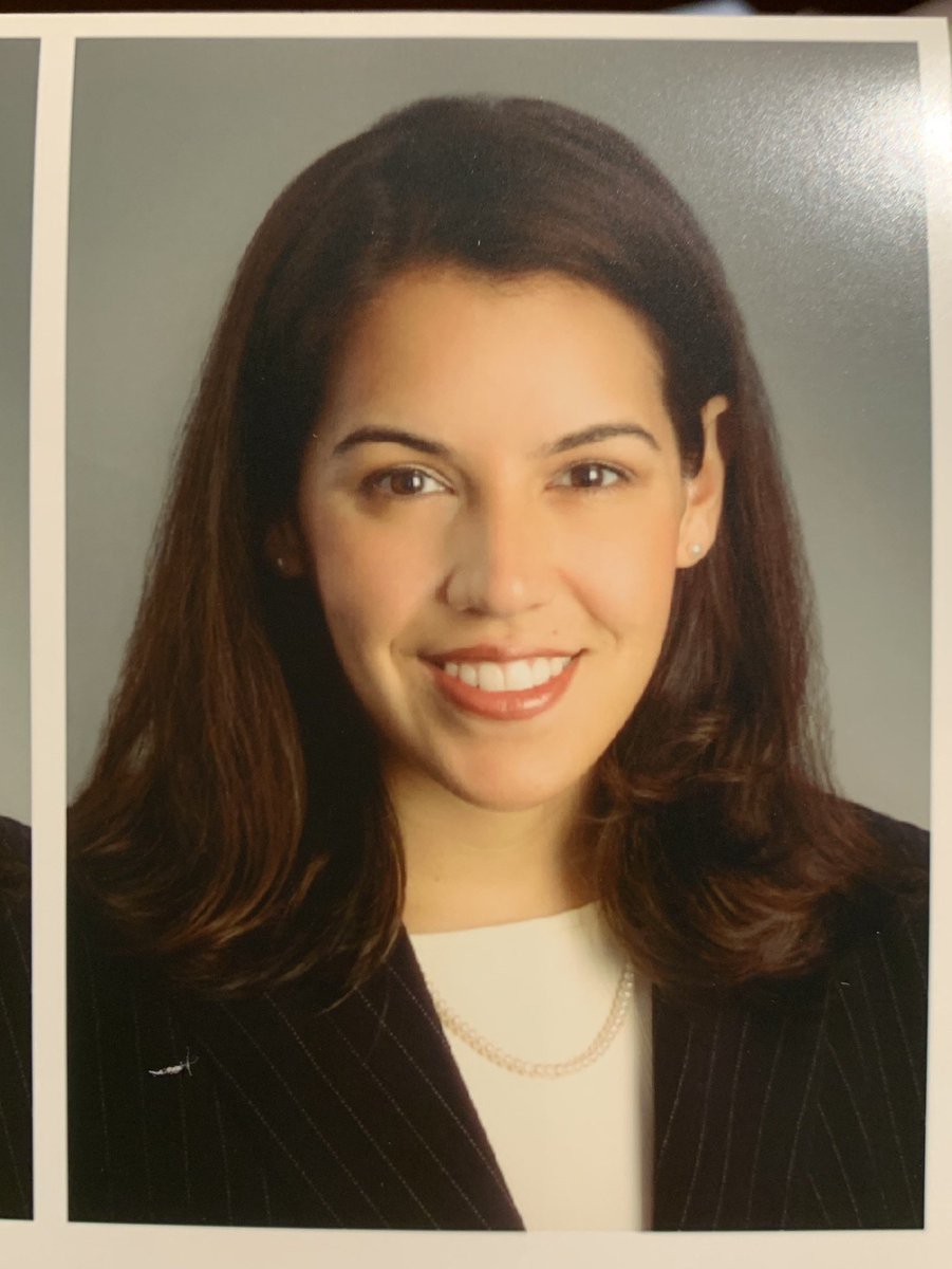Found my headshot that I used for my #Physiatry residency application. 

#LatinasInMedicine ready to take on the world &amp; crush glass ceilings! 

Hoping it inspires some of you working on ERAS today. 💪🏽
#SiSePuede