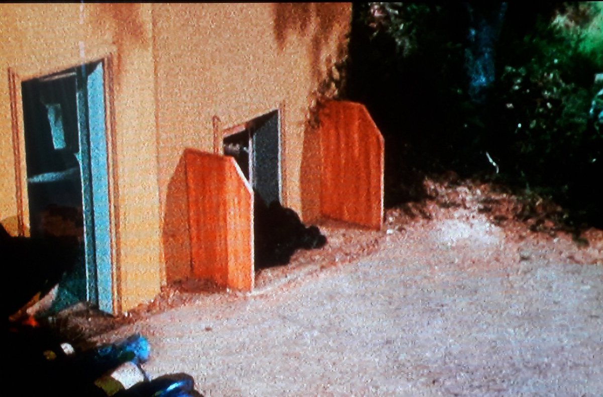 We do, however, see a lot more of the Pump House, with its impressively rendered vintage water pump 'Binnie'.