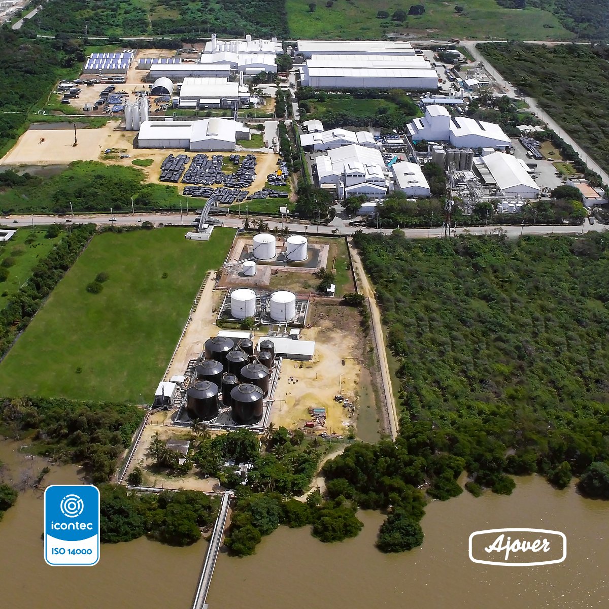 ajover's tweet photo. En Ajover nos tomamos el cuidado del medio ambiente muy en serio. Por eso nuestras plantas de producción de tejas cuentan con la certificación ISO 14.001, la cual garantiza nuestra gestión ambiental.
.
.
.
#MedioAmbiente #Ajover #Tejas #ISO14001 #SueñosBienCubiertos https://t.co/EMlzZJvAyj