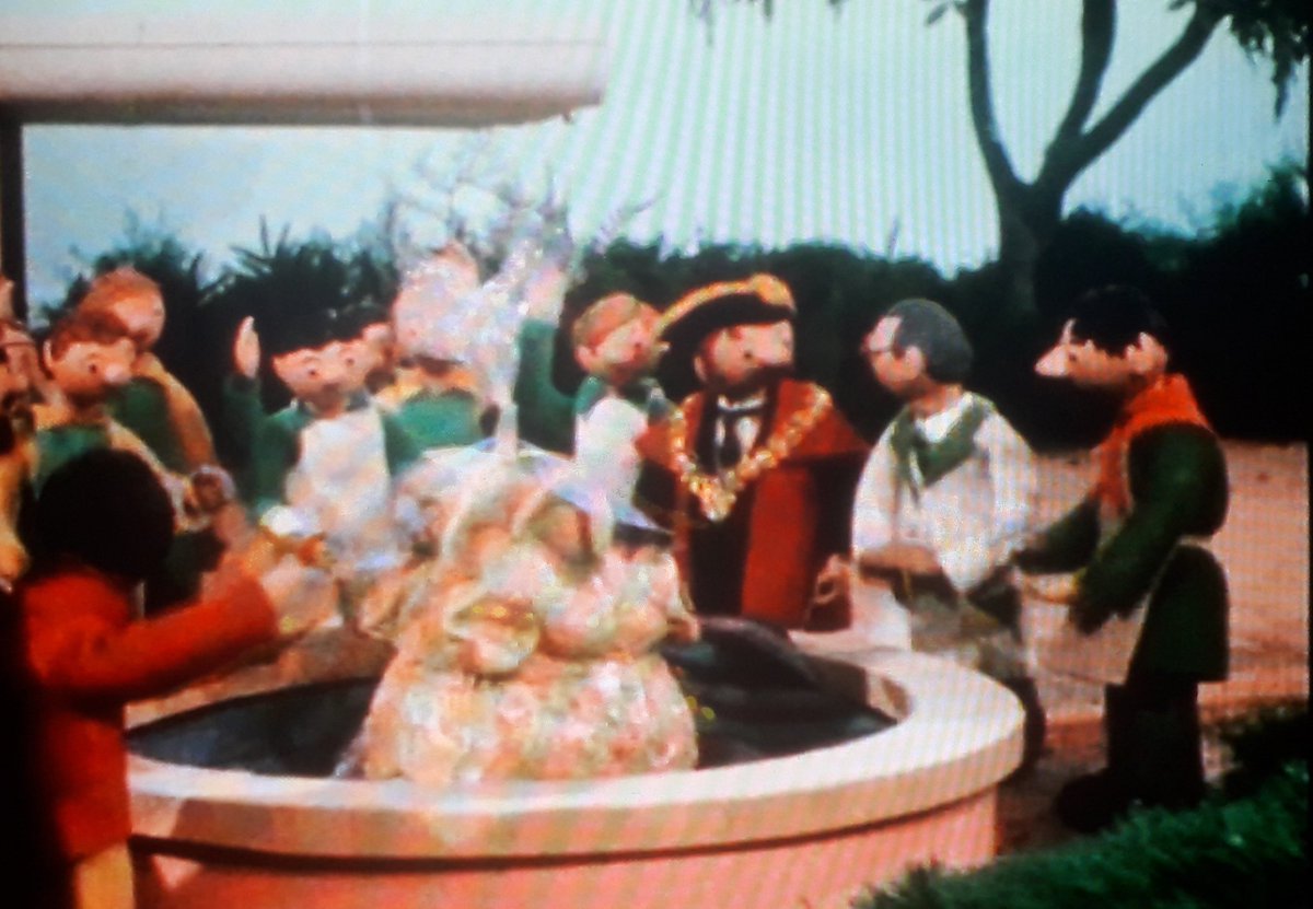 In Winkstead Hall's grounds we encounter a fountain and an Edwardian Kitchen Garden, which has an unfortunate encounter with a runaway mower. And of course...