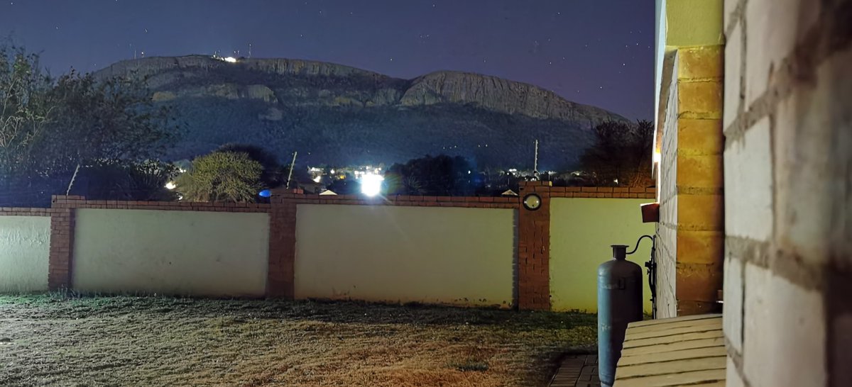 dyman76's tweet photo. @HuaweiMobile My camera on my p40 pro. Taking amazing photo in pitch black nights using normal camera with no flash or night mode active. Captureing details that i cant see with my eyes like the mountain that i only see black but with my camera i see all https://t.co/mdX2es3XOw