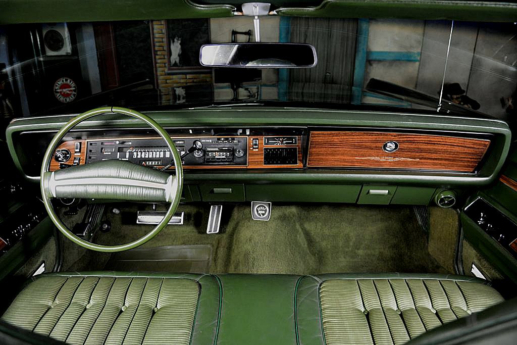 RoadsterGerman's tweet photo. El "auto perfecto"

1972 Imperial LeBaron Coupé

"Estupidamente hermoso!

https://t.co/YsUmTFLUpb https://t.co/w8P9OILxMw