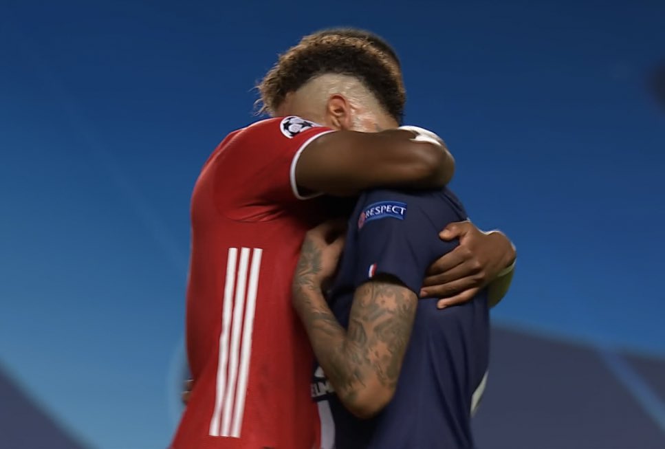 ESPNFC's tweet photo. David Alaba has just won the Champions League and the first thing he does is go and console Neymar ❤️ https://t.co/anO5VwDdOT