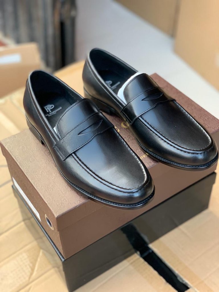 GhBaseman's tweet image. Price 350gh🔥🔥🔥size 39 to 46📌
Kindly WhatsApp or call #0574009333 to purchase now 📌
📌delivery is available worldwide