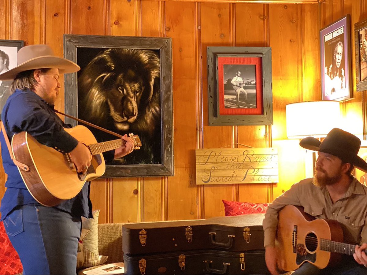 LaHondaRecords's tweet photo. @VNEofficial @ColterWall working up a tune in Nashville today. #rainbowranch https://t.co/acJDITUMNa