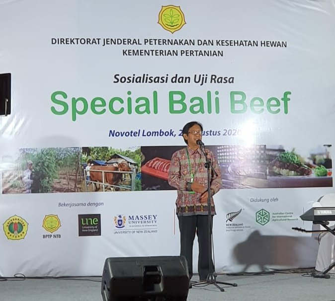 DahlanUNRAM's tweet photo. Promotion of Special Bali Beef by the Ministry of Agriculture in collaboration with @ifscaproject @officialUNRAM @uneintdev @MasseyUni based on results of collaborative research on cattle fattening using diets based on Leycaena leucocephala https://t.co/ooi8eUQpUo