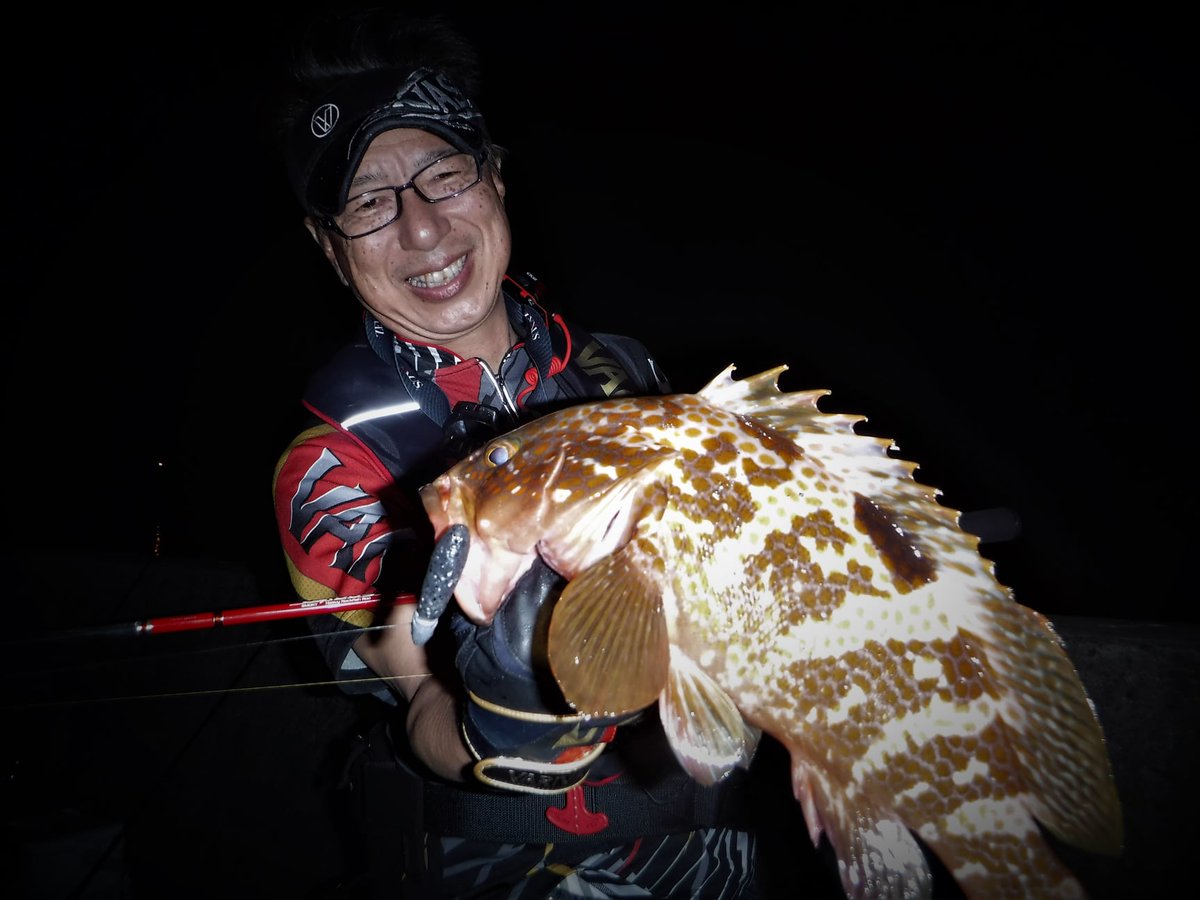 辻本ナツ雄 Pockin Keep02 初場所で色々やったけど最後はイモっシュ ｲﾓｸﾞﾗ50 に助けられました 激流でもダート幅 ワインド時 が安定して演出できる 結果は一匹 でも これに限った釣果と感じています 同行者も結果は一匹 色々されてましたが