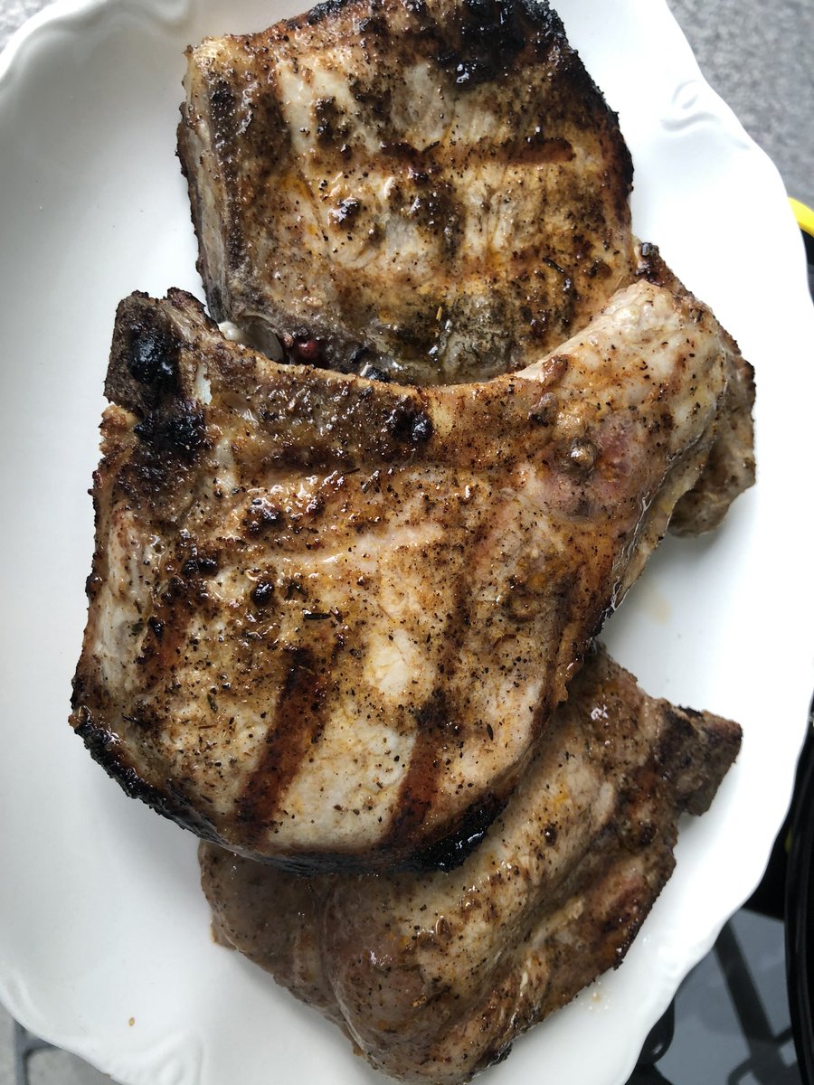 MTLGemma's tweet photo. Grillin’! #BBQBoss 🔥
The secret? @ChefPaulsMagic 🥩
I love and miss New Orleans, Louisiana. Laissez les bons temps rouler. ❤️💃🏾 https://t.co/NPdc9AkOEh