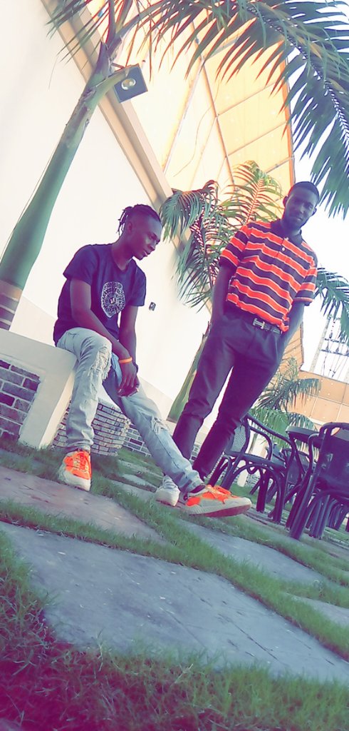 DjKhrizzie's tweet photo. Series on series⚡⚡🔌
#The_Plug🔌 https://t.co/a35Hd77a2l