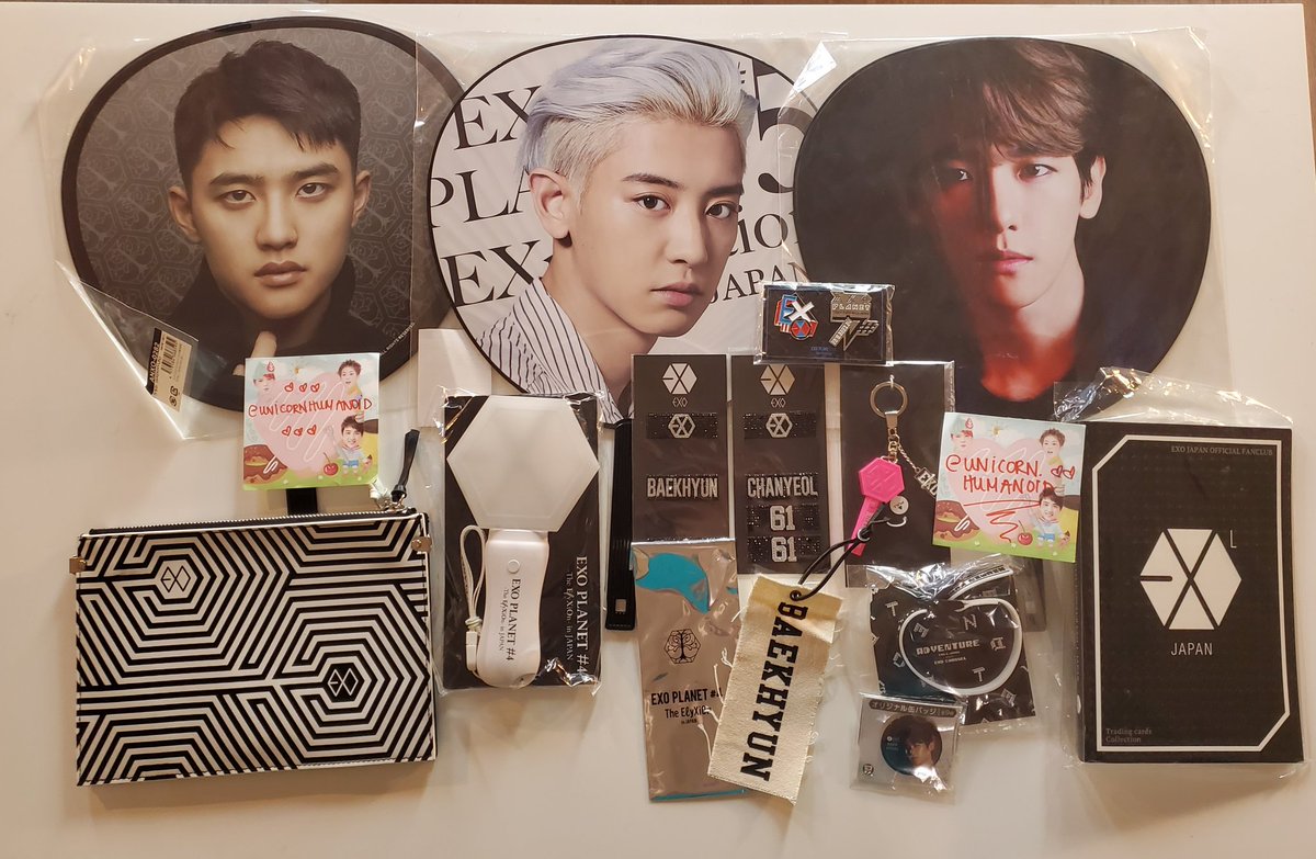 WTS EXO JAPAN GOODS BUNDLE $120 shipped priorityelyxion kyungsoo exploration chanyeol exordium baekhyun uchiwas, japan penlight lightstick, baekhyun keychain (brand new) exol japan binder no pc, adventure bracelet, osaka pins, global package fabric tag, not full sticker sheets*