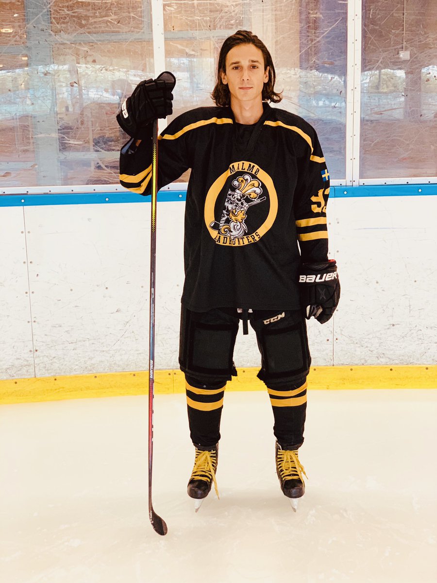 MalmoHeadhunter's tweet photo. 93 Wihlborg
24 Matti
68 Bobek
48 Fransson https://t.co/VyinRhWS89