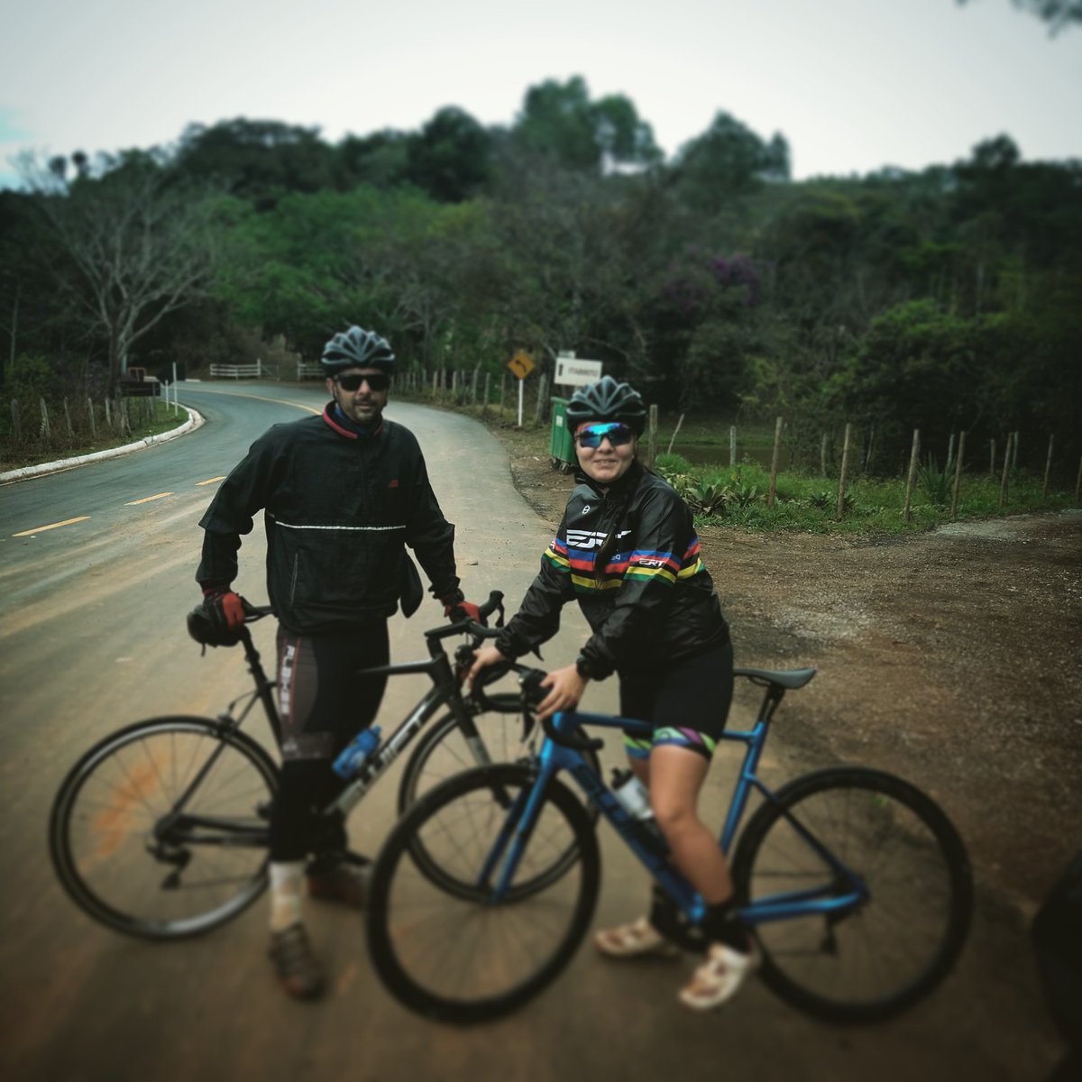 Daniel_Sard13's tweet image. Hoje foi na melhor companhia!!! 🚴‍♀️🚴🥶🌪️☃️

#SwiftCarbon #SenseBikes #cyclinglife