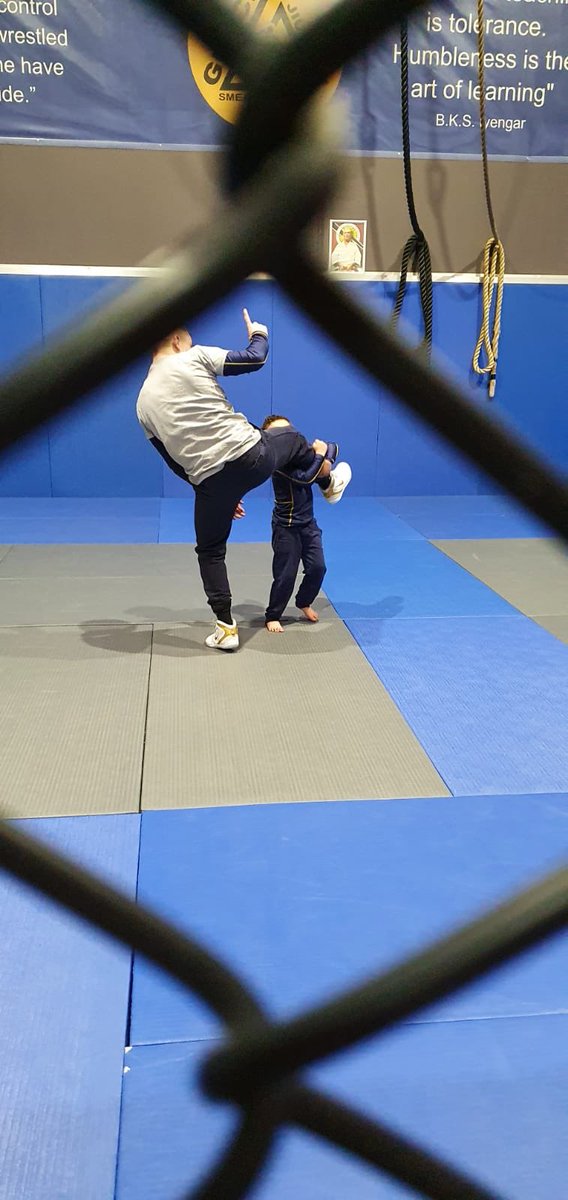 robwhittakermma's tweet photo. Jack training with the best kids coaches in Australia! @graciejiujitsusmeatongrange @jacobmalkoun @_bradfulmer #littlereaper #teamwhittaker #reapernation
https://t.co/hNWNNuorvv https://t.co/Nn7zBlqDCM