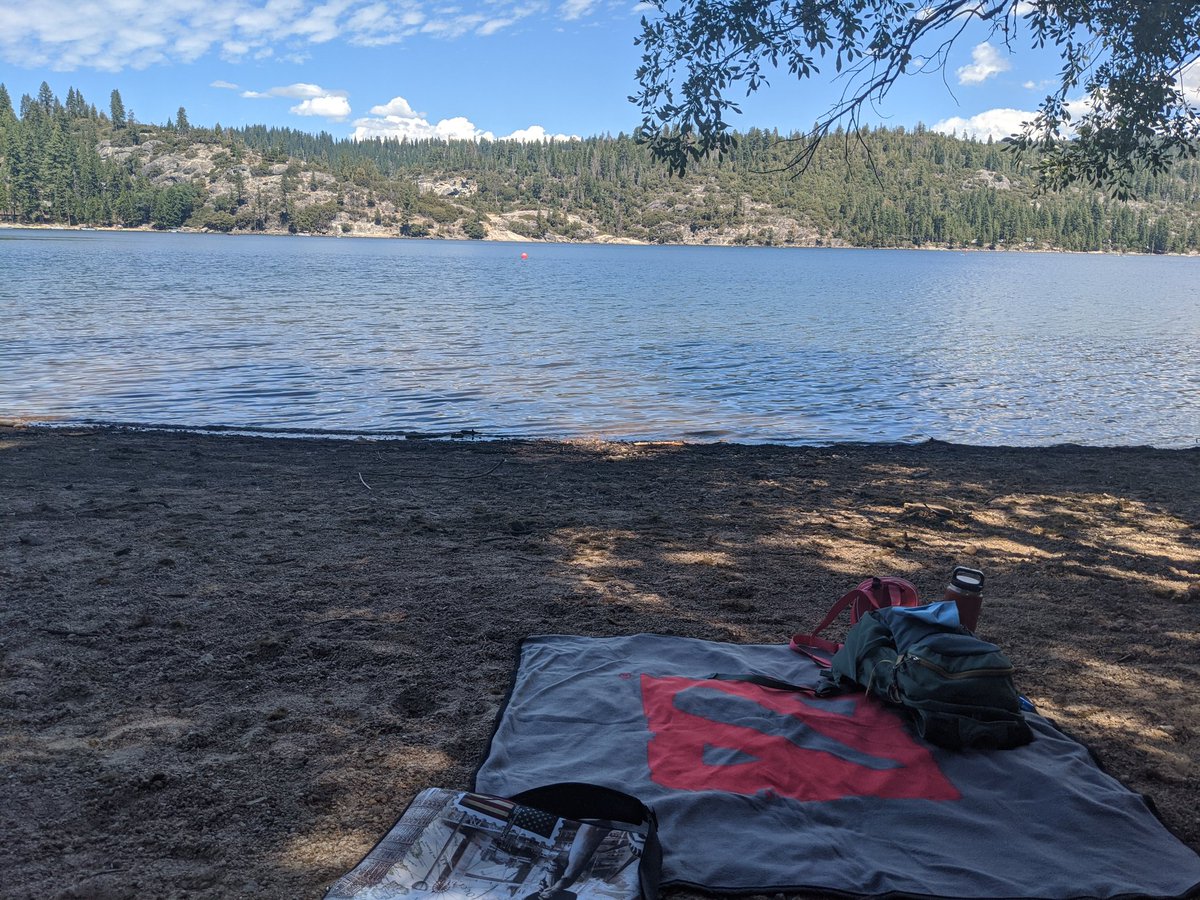 WarpigsGG's tweet photo. @IceFrog Much love from California https://t.co/0r1f35ltYF