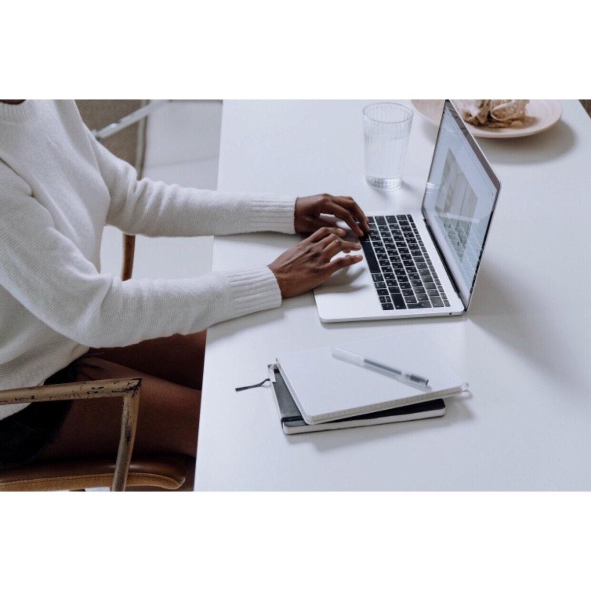 airdeskr's tweet photo. Coworking reimagined, only with #airdeskr. Sign up today and explore more at https://t.co/PZBiknA2cC. 🌍Let the world be your office. #anytime #anywhere #flexible #affordable #coworking #community #workremotely #microcoworking #worldisyouroffice #globalcoworking #cafes https://t.co/CA4OYPR8uu