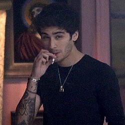 something about zayn wearing black...