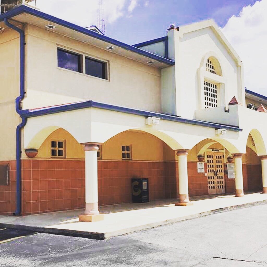 j_gutters's tweet photo. “6 seamless gutter system with 3x4 downspouts #gutters #seamless #austin #SanAntonio #guttersystems https://t.co/9BZWGD1S2O