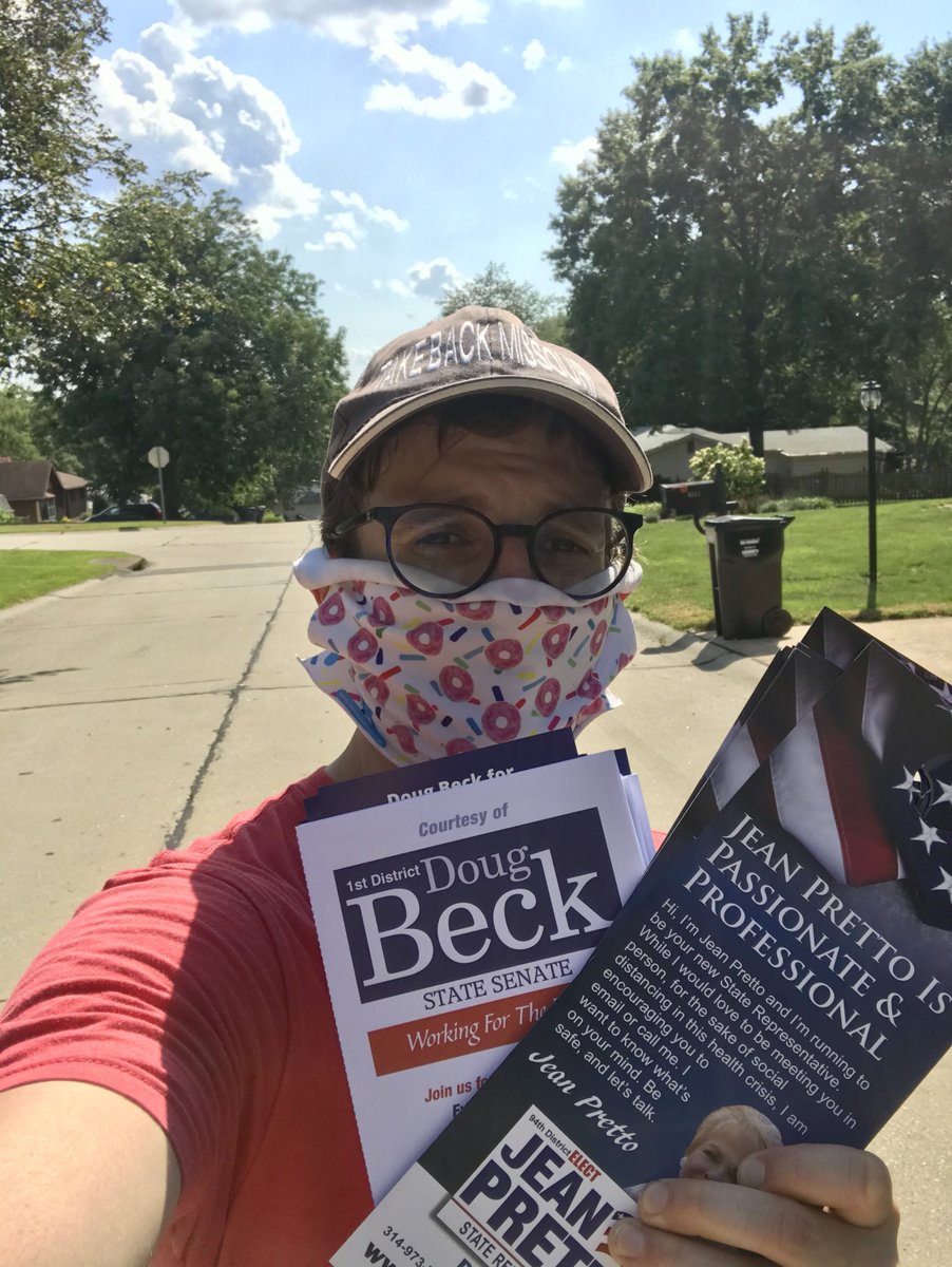 I walked 200 doors for  @Dougbeck562 and  @pretto_jean today for 6 hours in South County. I saw many friends volunteering too. I saw some voters who recognized me from my candidate days. And I made new friends today: Stella, a dog, and Barb, who is voting for President Trump.1/