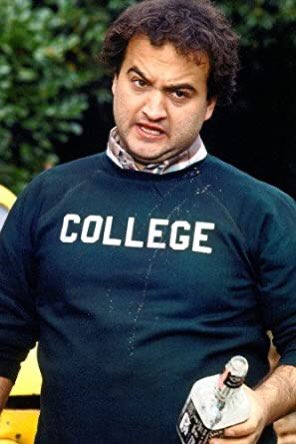 MarketingGold3's tweet photo. To all you young men and women starting #college tomorrow online I’m offering a service where I come beat on your door at all hours, blast loud EDM music all night, throw up all over your bathroom and eat all your food to give you that realistic experience of freshman dorm life. https://t.co/707ODK7vM9