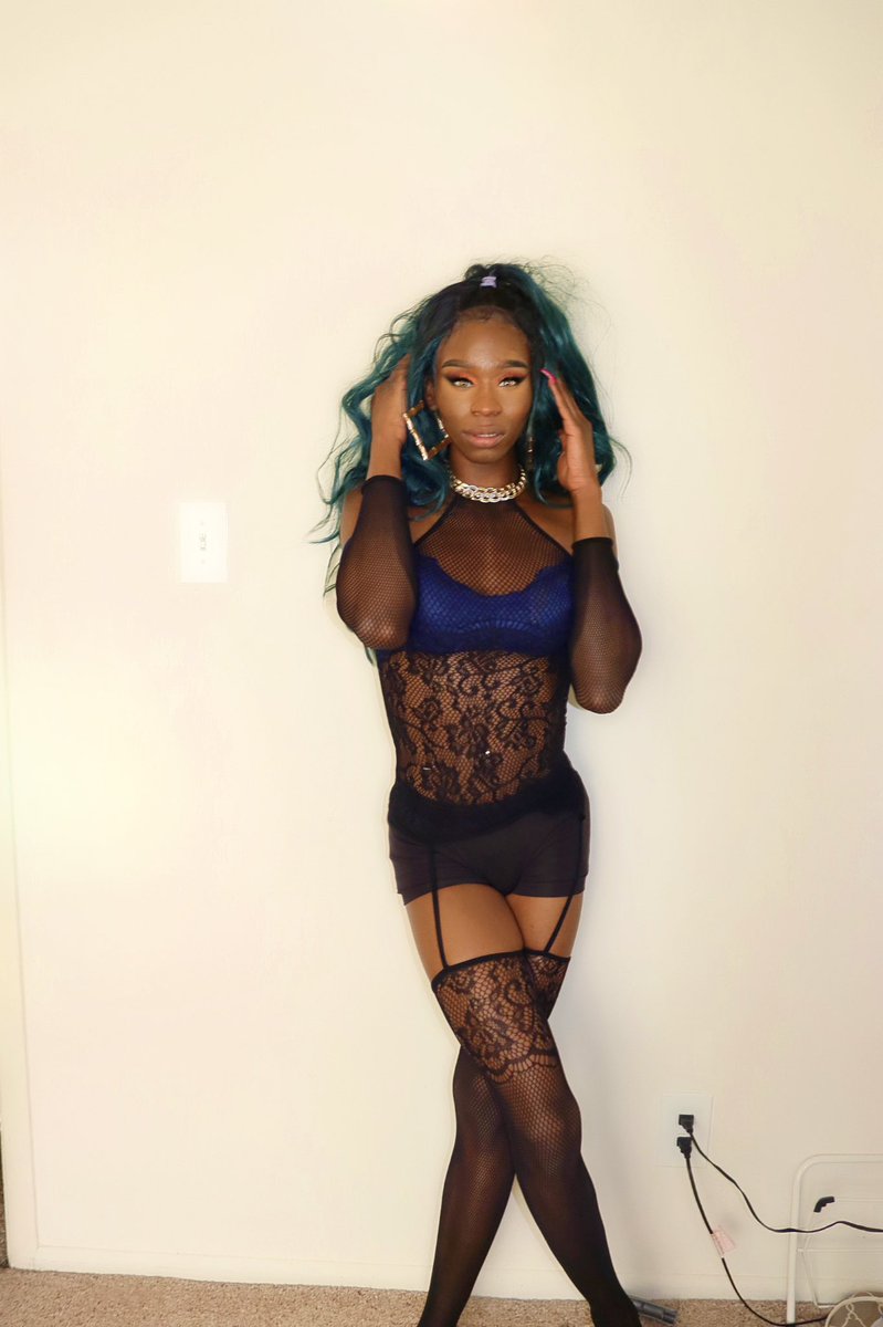 MarkedByNoelle's tweet photo. More Drippy Ish 🥶🔥🥶

Lingerie: @Yandy 

#BadTrans
#Drip
#höt https://t.co/lHGWTFSlZL