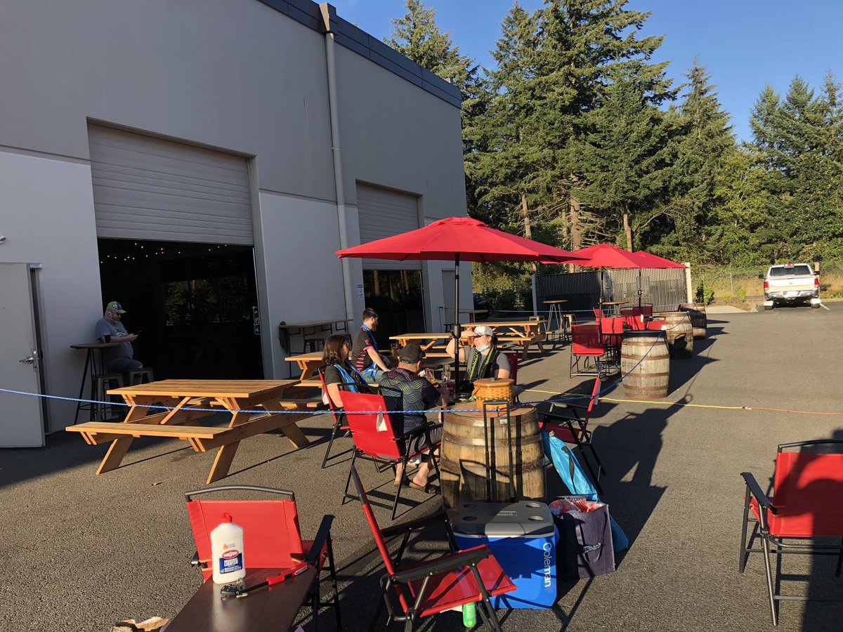 We are out here at <a href="/FOBbrewing/">FOB Jared</a> with cold beer and the game! Come on out! #ebfg <a href="/WeAreECS/">EmeraldCitySupporter</a> <a href="/SoundersFC/">Seattle Sounders FC</a>