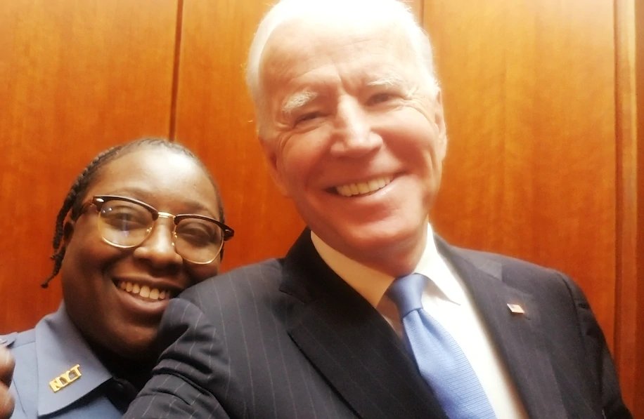 This is Jacquelyn Brittany. She's the super sweet awesome lady in the elevator who made friends with Joe Biden and then got to nominate him for president.If you donate using this link, we can have 100% more Jacquelyn Brittany and 1000% less Ivanka.  https://secure.joebiden.com/onlineactions/5oZD-Vg89EOn_rr9Wg2oCA2