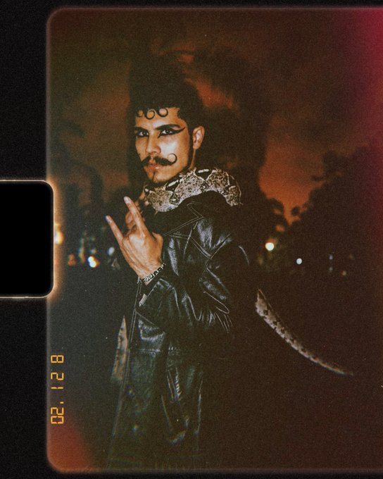 Watch beelzebussy's leaked NSFW photo on TwXstars