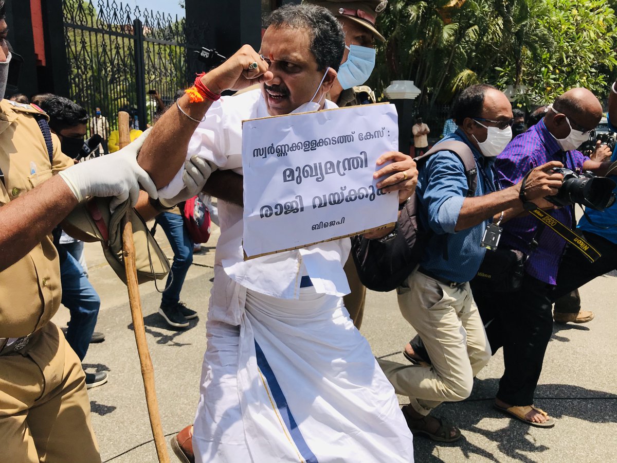 BJP4Keralam's tweet photo. Police brutality on BJP members led by State President @surendranbjp and MLA O Rajagopal protesting in front of Assembly demanding #ResignKeralaCM @vijayanpinarayi. Leaders including President @surendranbjp,vvrajesh,@AdvPSudheer1,vt rema,psivankutty,georgekurien&amp;ssuresh arrested https://t.co/5F5GdotQkJ