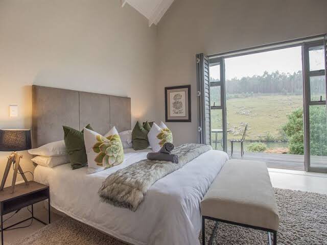 •The Star Dam estate• 2- 14 people max• R2900 per nightThe Midlands- DargleStar Dam is a fav for a lot of us, the estate has more than 1 property- When booking the accommodation manager will inform you of the different prices for each accommodation.  #StaycationMonday