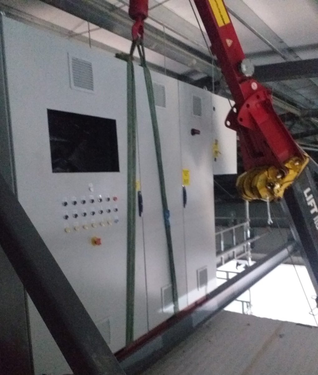 SangwinPlant's tweet photo. Great work by one of our #installation teams @SangwinPlant #contractliftng #machinemoving #plantinstallation thanks to @spidercranes for the #unic #spidercrane https://t.co/rK7nTn3rwL