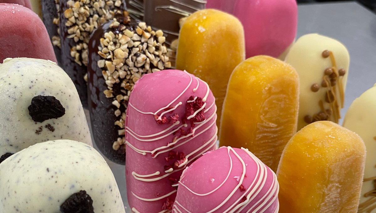 Something to brighten up your Monday. #servinghappiness