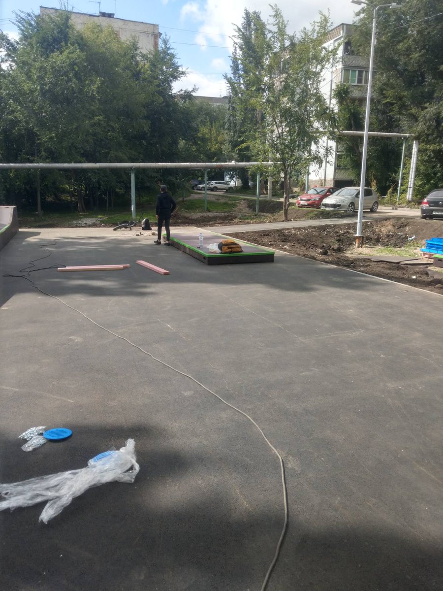 Приобретает очертания скейт-площадка в посёлке Управленческий.

🛹 🛹 🛹 

#КрасноглинскийРайон #Самара