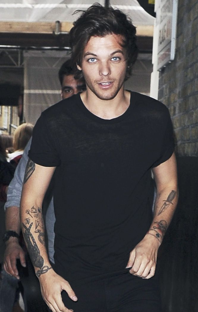 Louis Having The Best Taste In Fashion- A Thread