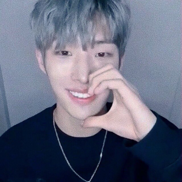 mingims's tweet image. his smile is the prettiest ever