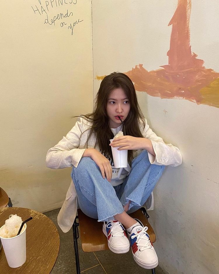 bebyjoyrvv's tweet photo. รวมสไตล์การถ่ายรูปน้องเค้ก ไว้เป็นเรฟถ่ายรูปลงไอจีฮะ 📸🏷 https://t.co/qqfMLKhOzN