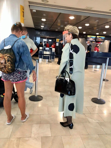 RusConsulateDC's tweet image. #Антонов: Сегодня из США в Россию возвращаются 411 человек, среди них 11 младенцев. Самолет вылетел из нью-йоркского аэропорта им.Дж.Кеннеди. Завтра наши соотечественники окажутся дома. Желаем им счастливого пути и мягкой посадки.
➡️facebook.com/RusEmbUSA/post…