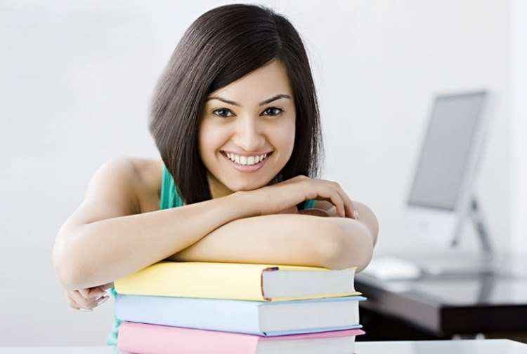 CEatHunter's tweet photo. Start a career teaching English to non-native speakers… anywhere in the world! Our #TESOL certificate program is taught by experienced instructors who show how make  English come alive. To learn more RSVP for our online Open House Mon 8/31 @ 1 pm EST: https://t.co/OhK7wwekz7 https://t.co/vLJMJr7lt4