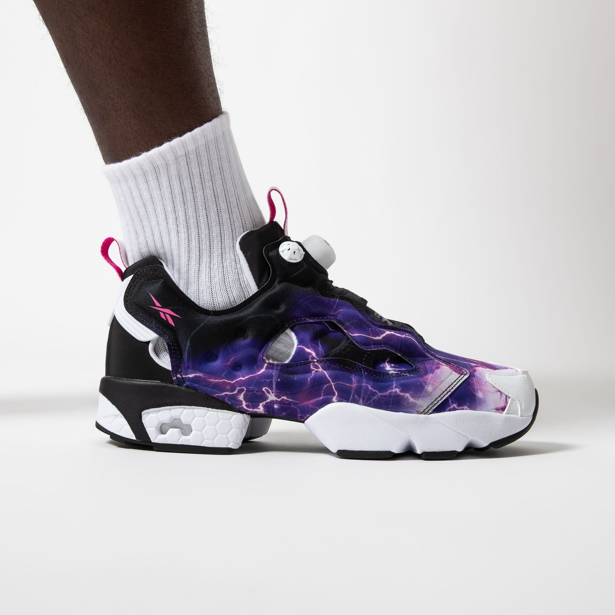 titoloshop's tweet photo. #lastSizes 🟣 lightning and thunder ⚡️Reebok InstaPump Fury OG "Ayanna Air" 
Shop ➡️ https://t.co/995MPGV9iA

US 7.5 (40) - US 11 (44.5)
style code 🔎 FV1577

#titoloSHOP
#titolo
#rbk 
#reebok 
#instapump 
#instapumpfury 
#reebokclassics https://t.co/7MWJUJi9VP