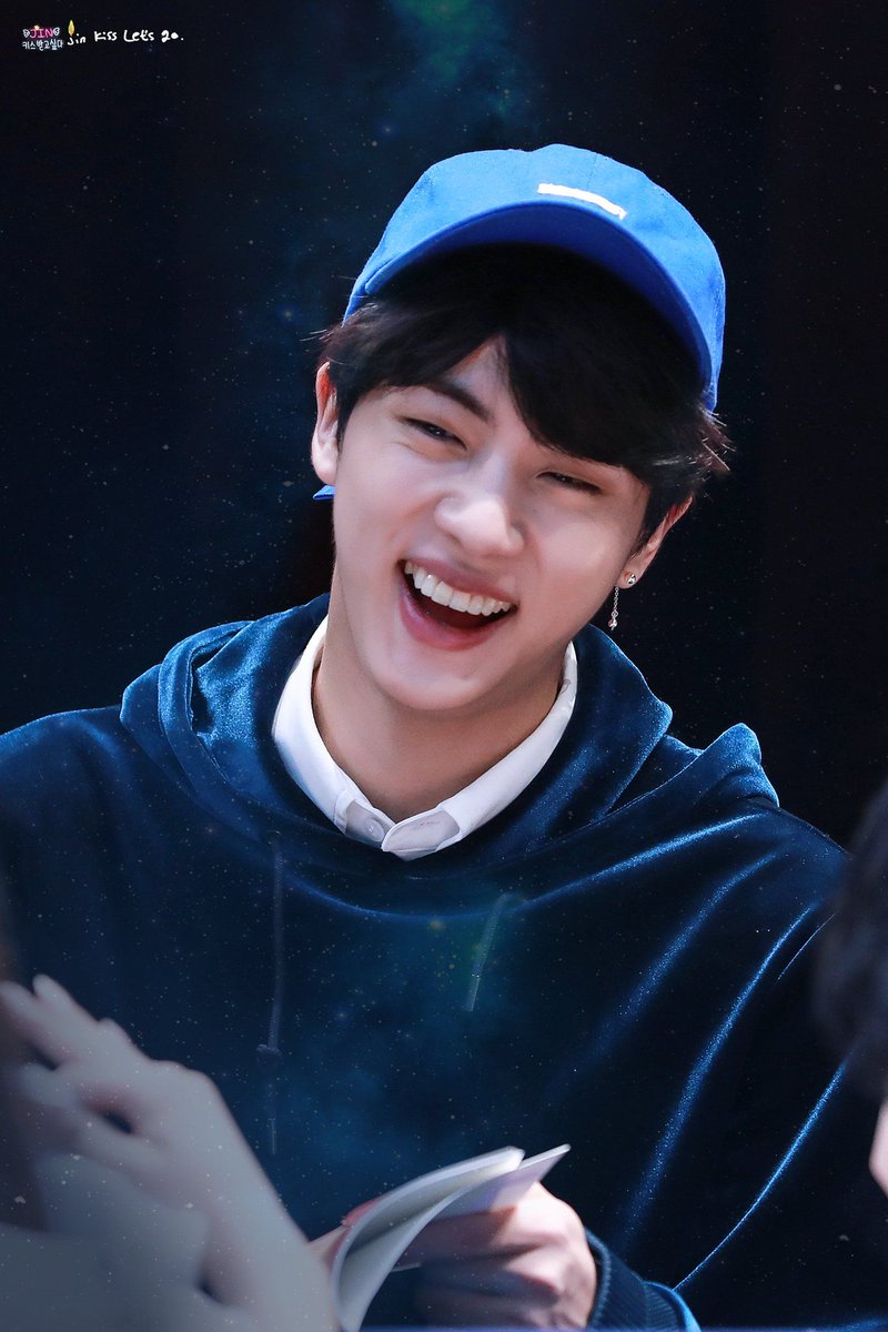 Seokjin reaching the peak level of happiness; a fvckin thread bc he deserves all the love in this world