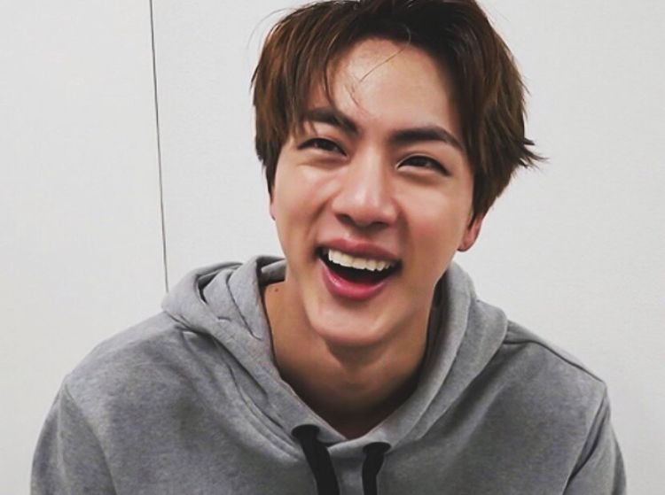 Seokjin reaching the peak level of happiness; a fvckin thread bc he deserves all the love in this world