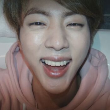 Seokjin reaching the peak level of happiness; a fvckin thread bc he deserves all the love in this world