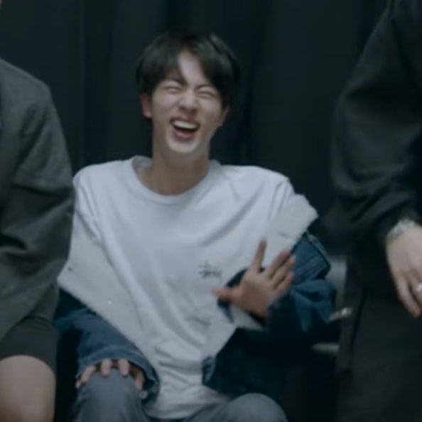 Seokjin reaching the peak level of happiness; a fvckin thread bc he deserves all the love in this world