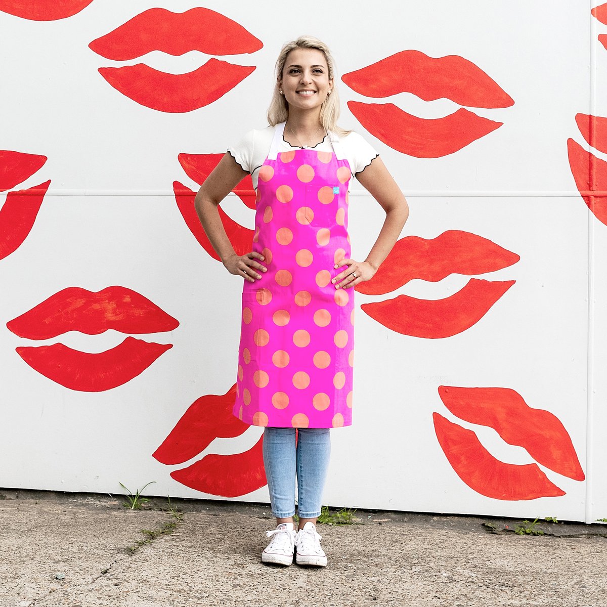 Niceaprons's tweet photo. Life is about sneaking in a small dance move when no-one is watching.. but made even better if they are❣️ https://t.co/mYT2iUje7F