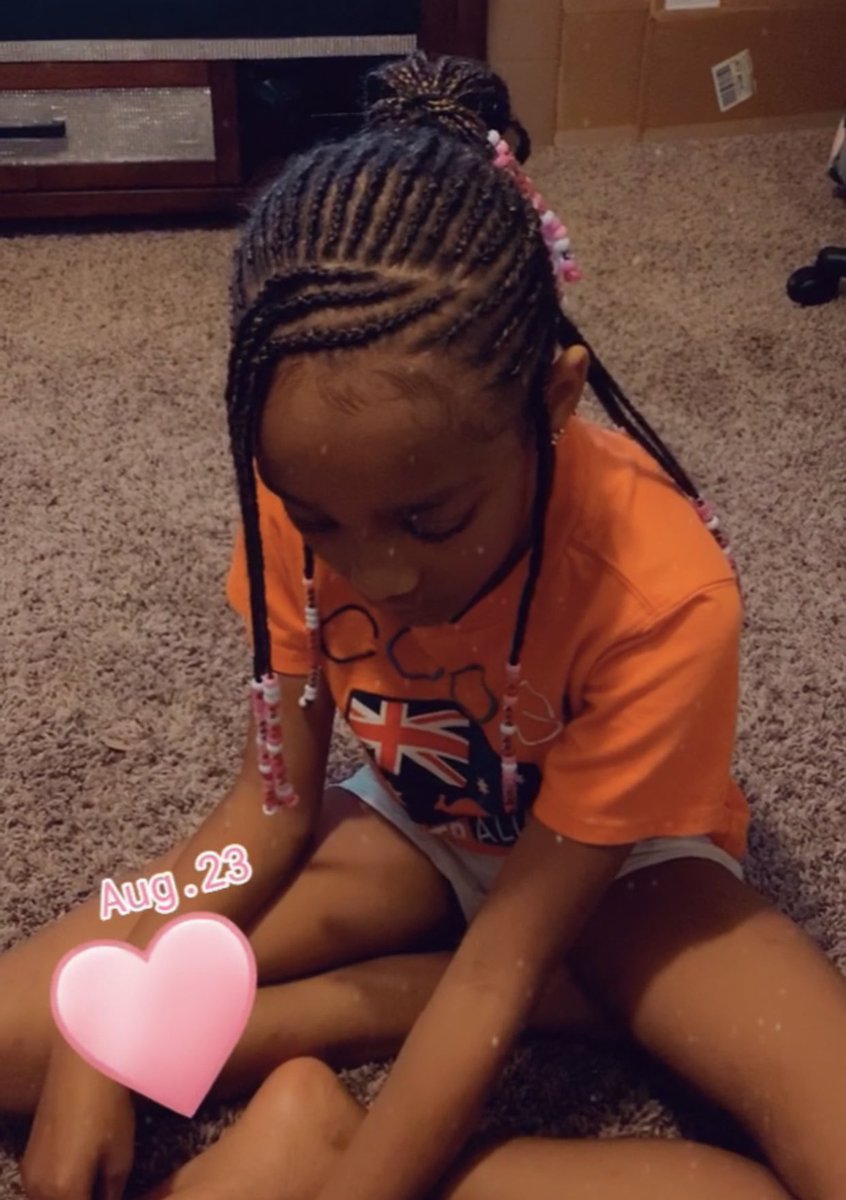 DaylaLane's tweet photo. When you learn it all bc you have a Princess for a daughter. First set of braids by me. 💁🏽‍♀️🥰🤞🏽 Anything for this one. https://t.co/R7dzIqsWBs